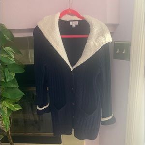 *️⃣ d&co (denim + company) hooded sweater *️⃣ MED